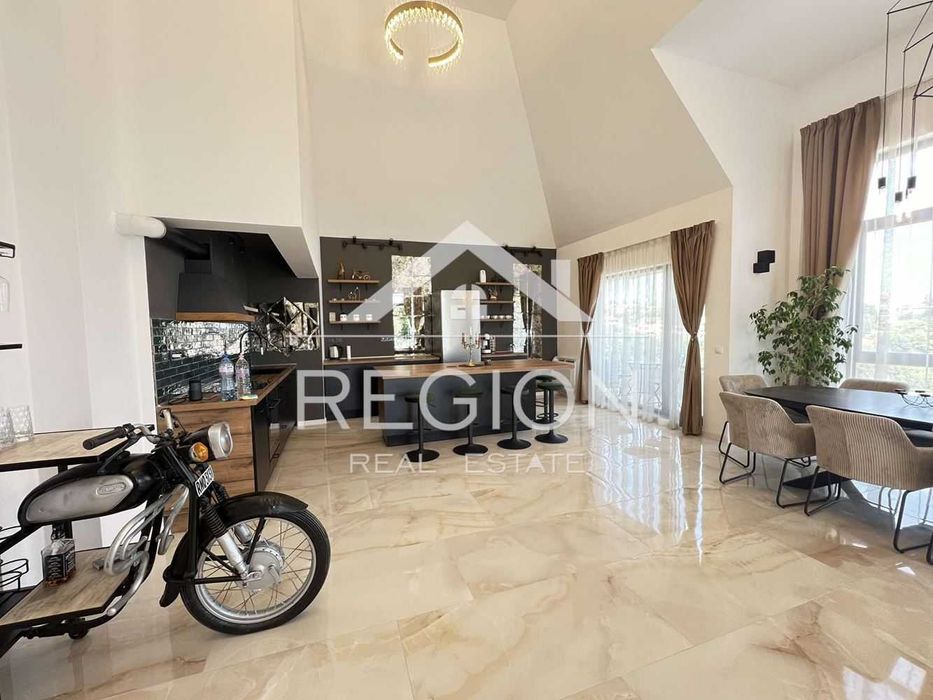 Дава се под наем Четиристаен апартамент в Варна, м-т Евксиноград - 230 кв.м за 2500 € - Снимка #2