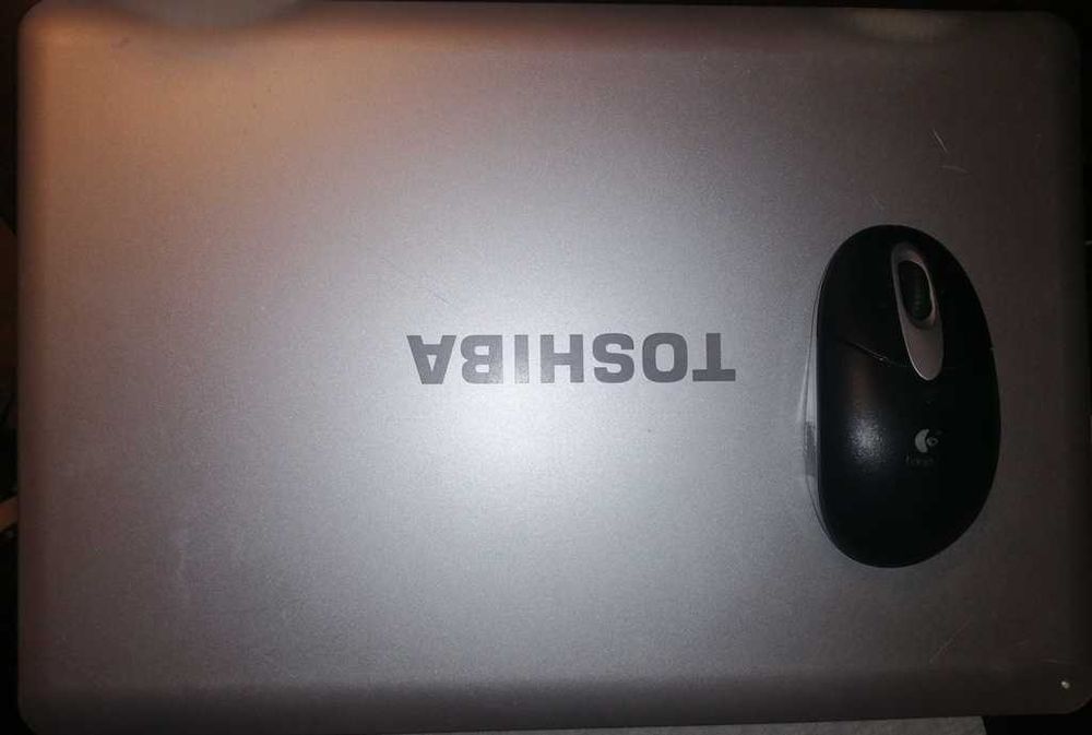 Лаптоп "Toshiba Satellite L500"