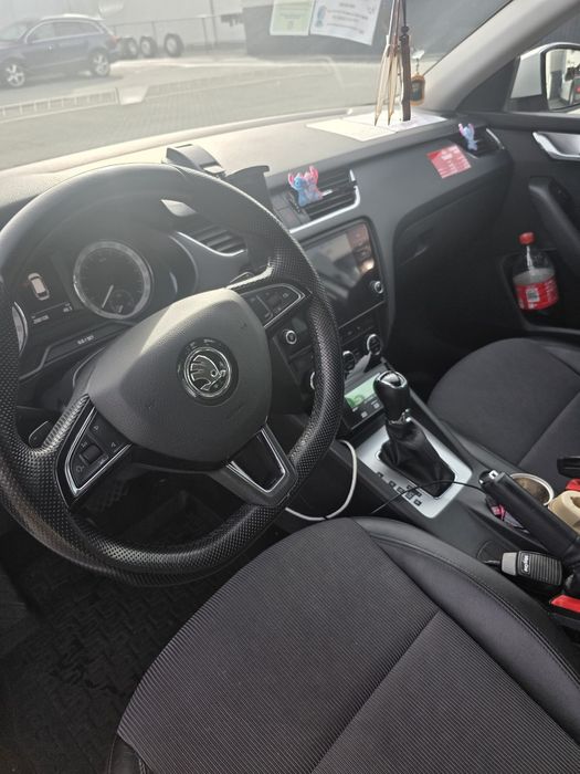 Cesionez Firma Taxi SRL cu Skoda Octavia