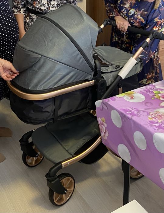 Коляска в отличном состоянии