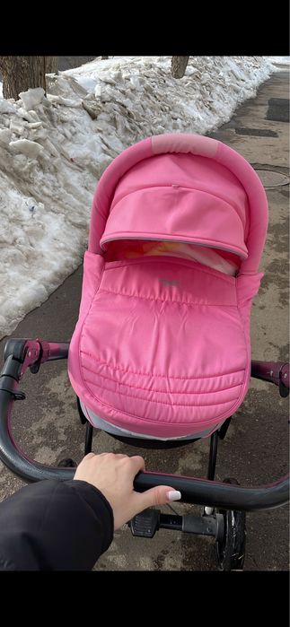 Продам коляску 3 в 1