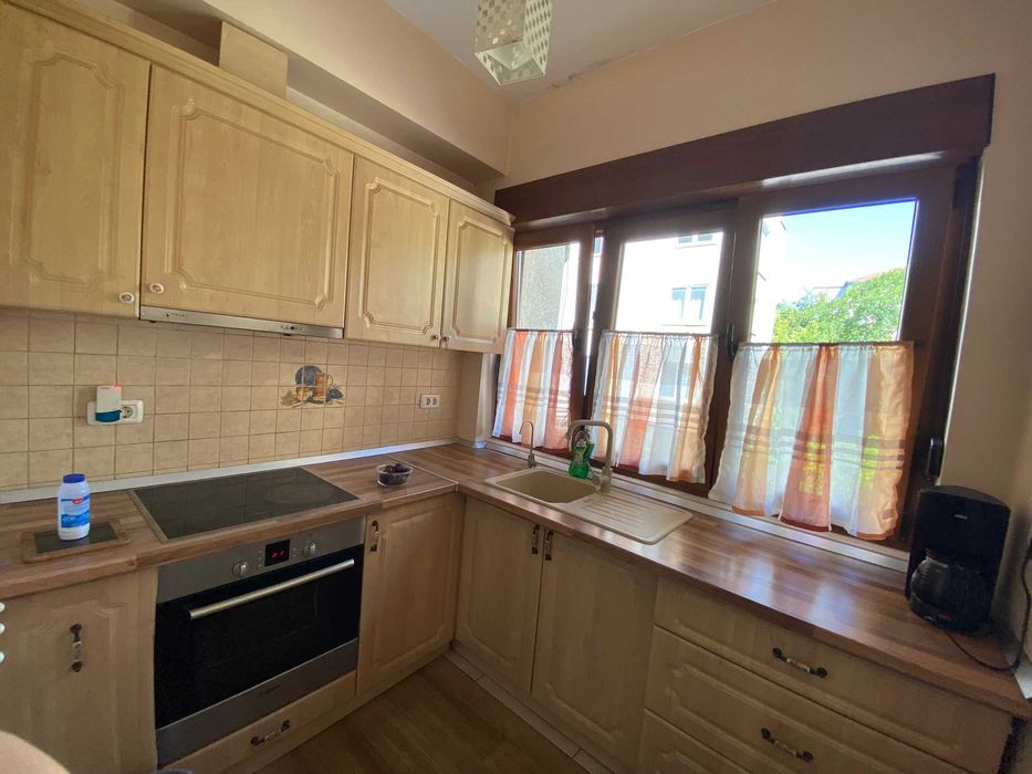 Închiriez apartament cu 4 camere in Complex la 5 minute de Uvt