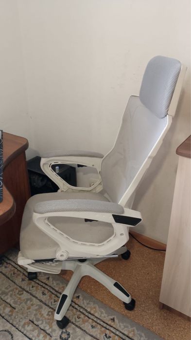 Игровое кресло.
