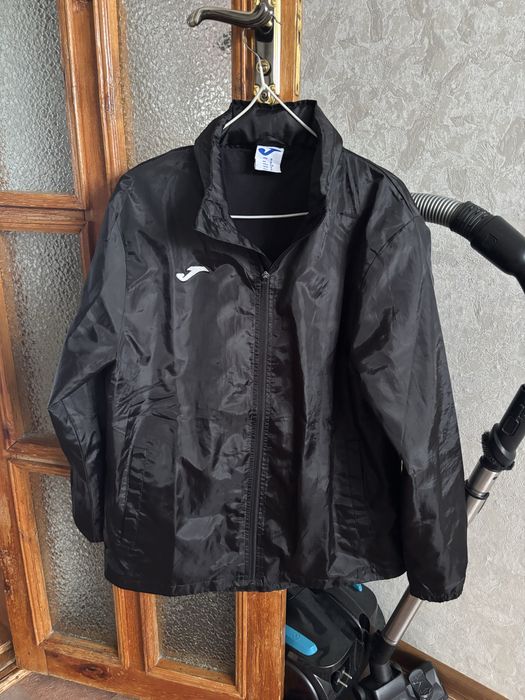 продам ветровку joma