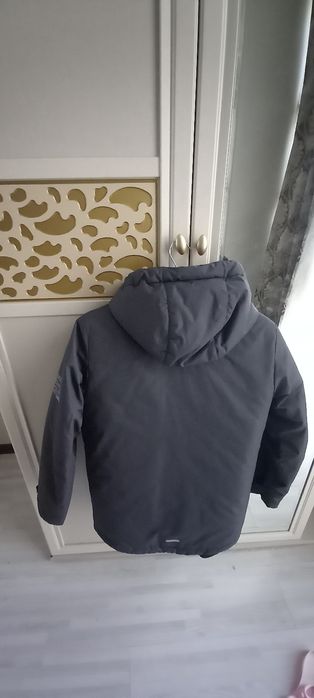 Продается демисизонная куртка.