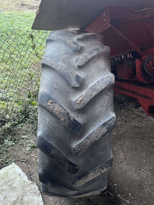 Vand 2 anvelope  380/70r28 (13,6r28)