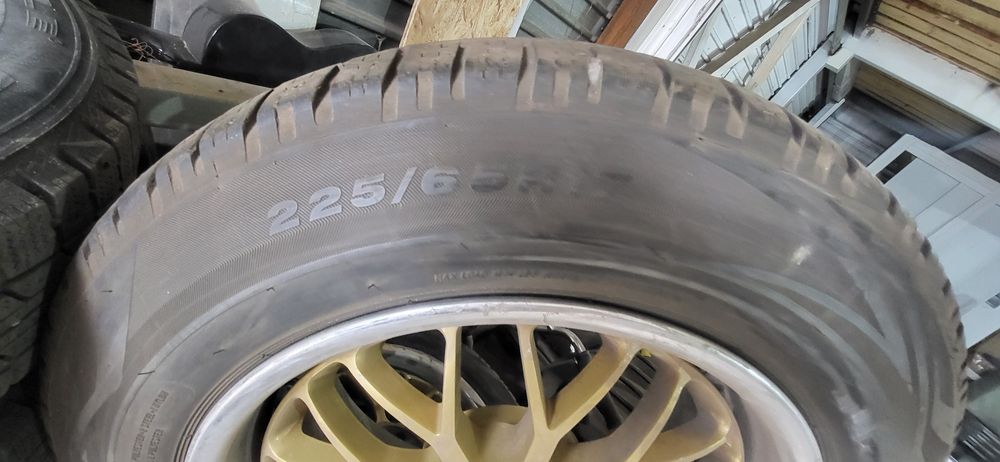 Продам диски 114.3×5 , шинами 225×65r16