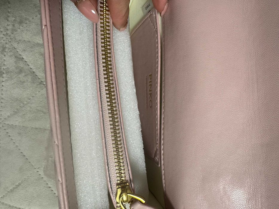 Чанта PINKO естествена кожа