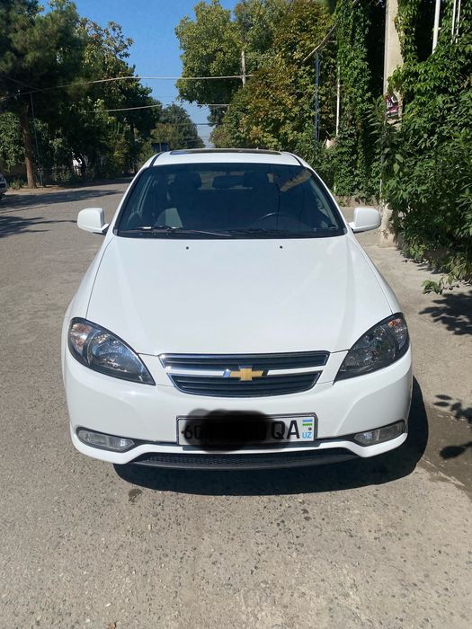 Продаются срочно машина Жентра