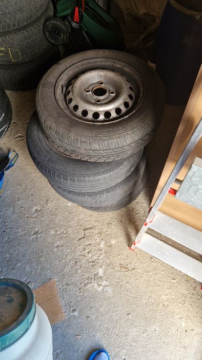 Vand 4 roti de vara plus roata de rezerva R13
