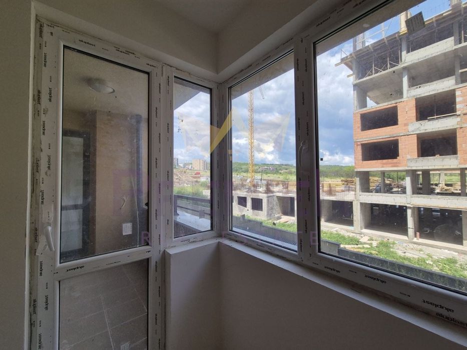 Продава се Тристаен апартамент в Бургас, Меден рудник - зона Д - 129 кв.м за 560 €/кв.м - Снимка #4