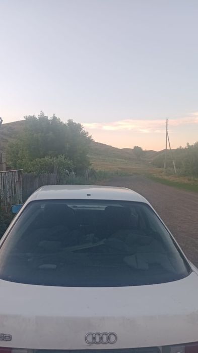 Продам машину Ауди 80 б3