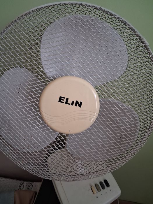 Вентилатор настолен битов