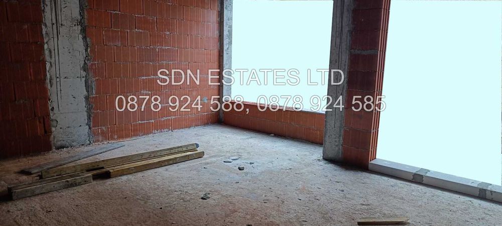 Продава се Тристаен апартамент в Казанлък - 125 кв.м за 969 €/кв.м - Снимка #2