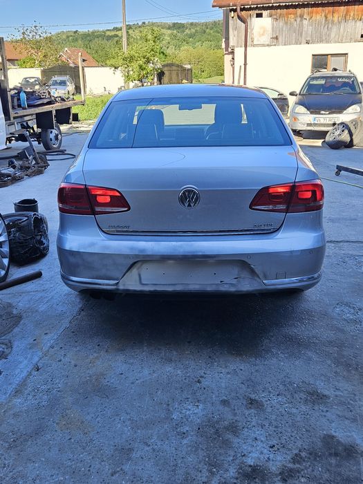 Bot Parte Fata VW Passat B7 Aripa Capota Bara Tragar Far Carenaj LA7W Argintiu