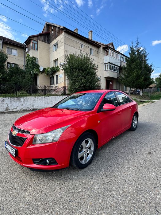Vând Chevrolet Cruze LS
