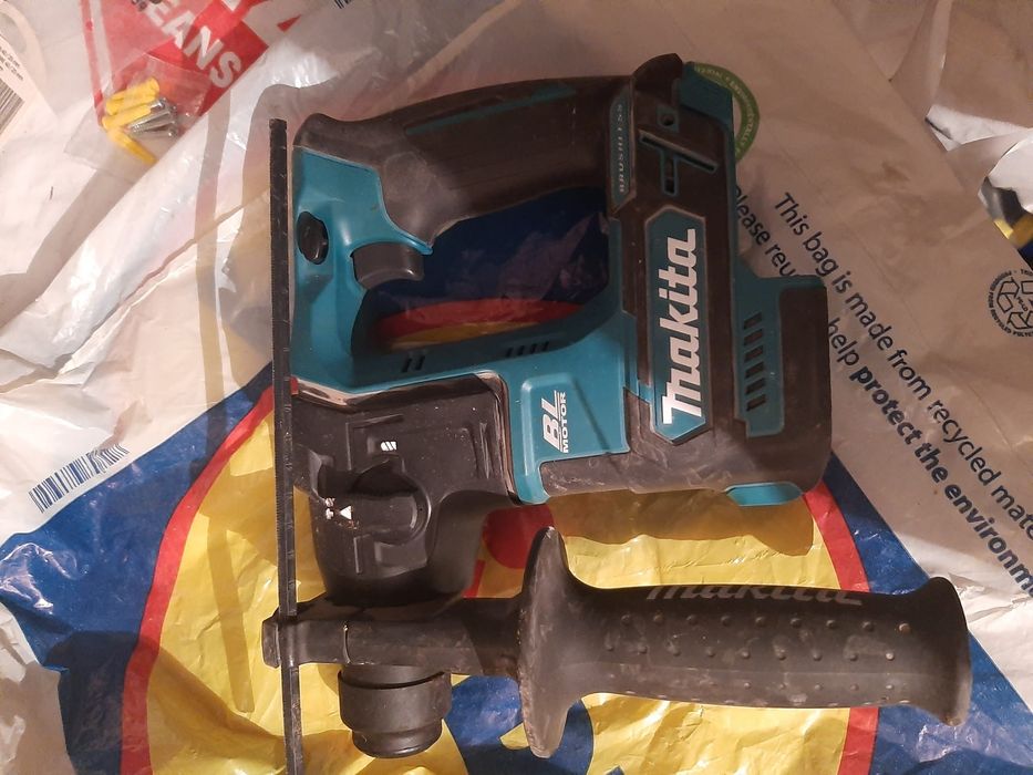 Machita 12v rotopercuto defect