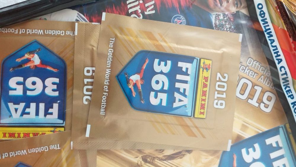 Pachet Panini FIFA 365 -2019 album+5 plicuri stikere