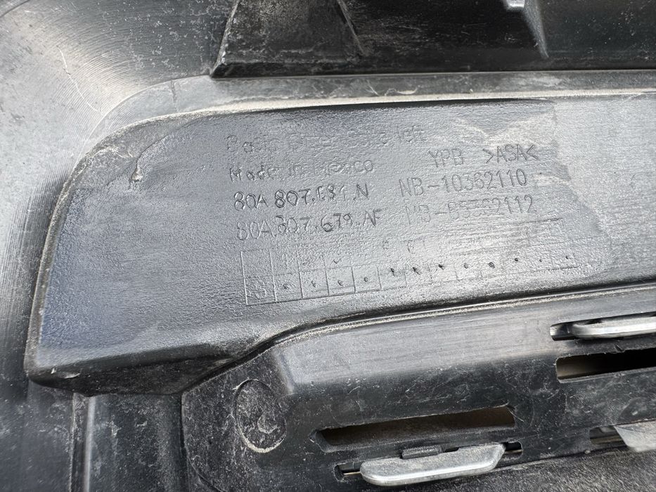 Оригин решетка лява  предна броня халоген Audi Q5 FY 2020- 80A807681