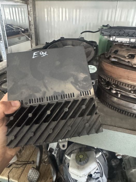 Усиловател бмв е90  хи фи hi fi стъпало