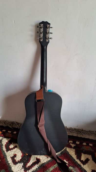 Getara 39 lik ummuman chalinmagan yangi faqat turibdi narxi 700 ming