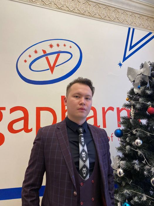 Костюм цвет Бордо