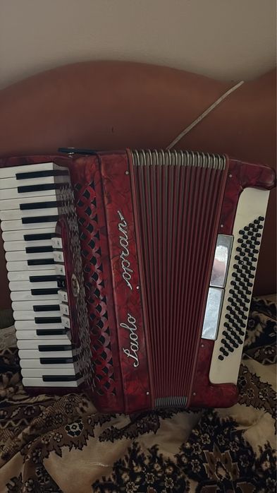 Acordeon Italian Paolo Soprani 80 basi