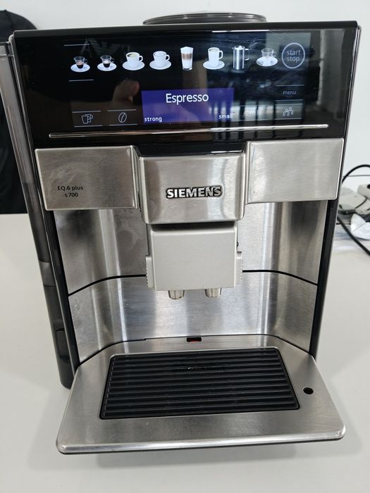 Espressor Automat Siemens EQ Plus s700