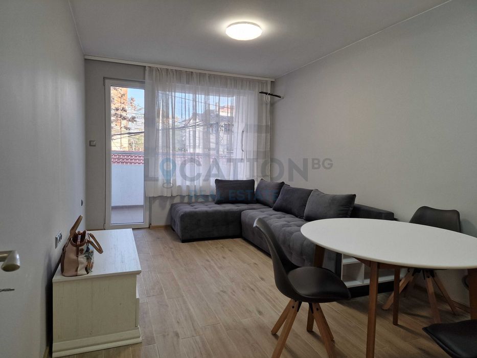 Продава се Тристаен апартамент в Варна, Погреби - 95 кв.м за 1999 €/кв.м - Снимка #2