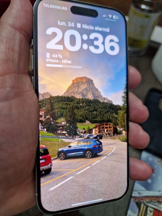 Vand/Schimb iPhone 15 Pro…full box