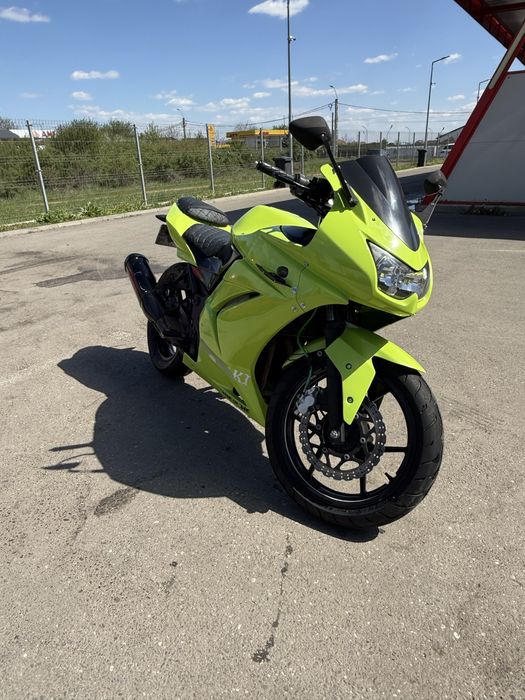 Kawasaki ninja 250r 2008 CITITI DESCRIEREA