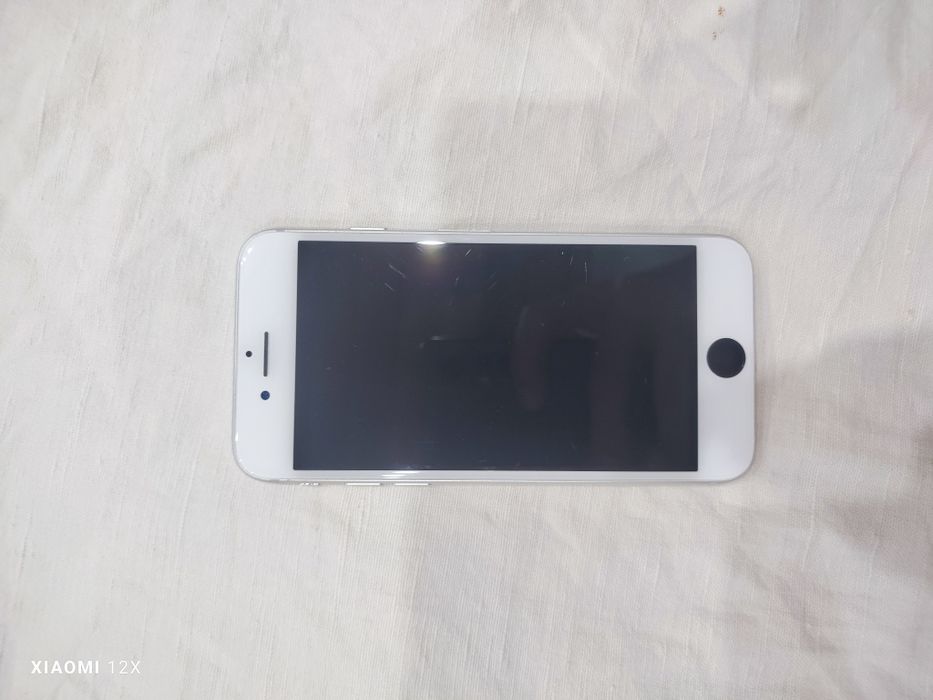 Iphone 7  на  128/8