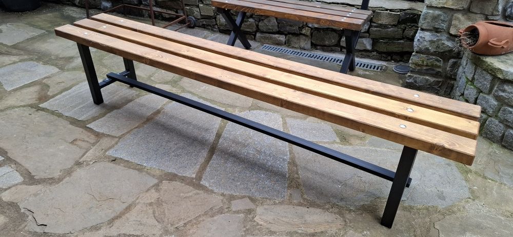 Пейка икономичен вариант без облегалка.