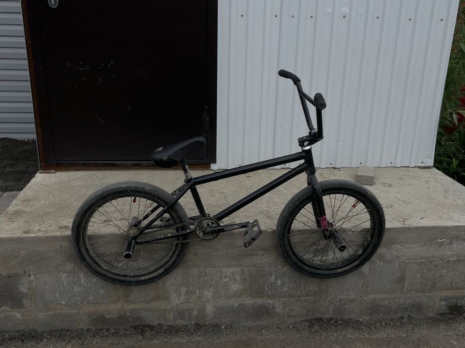 Продам трюковой велосипед BMX