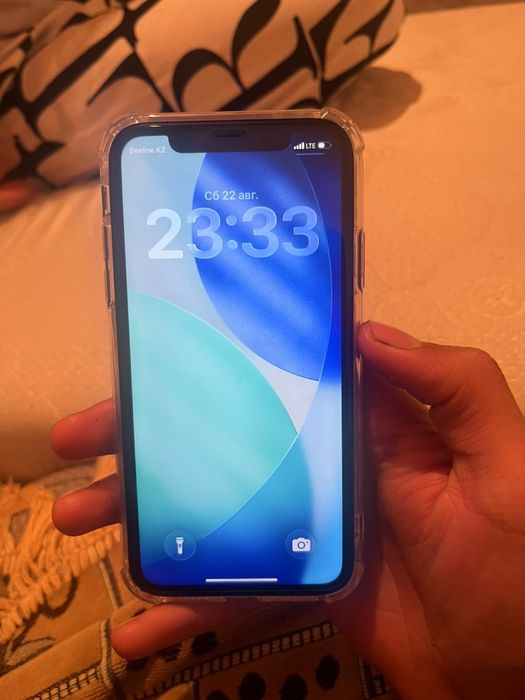 Продам айфон 11 64 гб