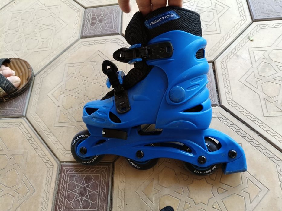 Ролики синие срочно