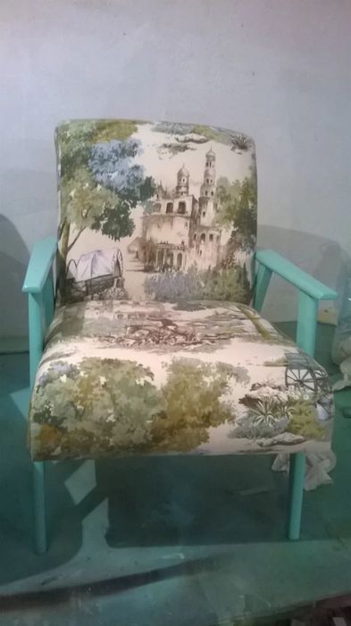 А у нас качественная рестоврация мягкой мебели смена дизайна изготовле