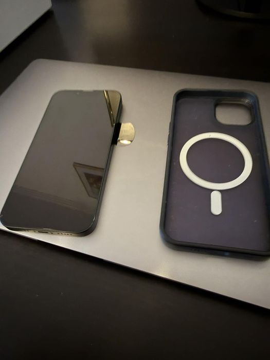 Vand iphone 13 albastru in stare foarte buna