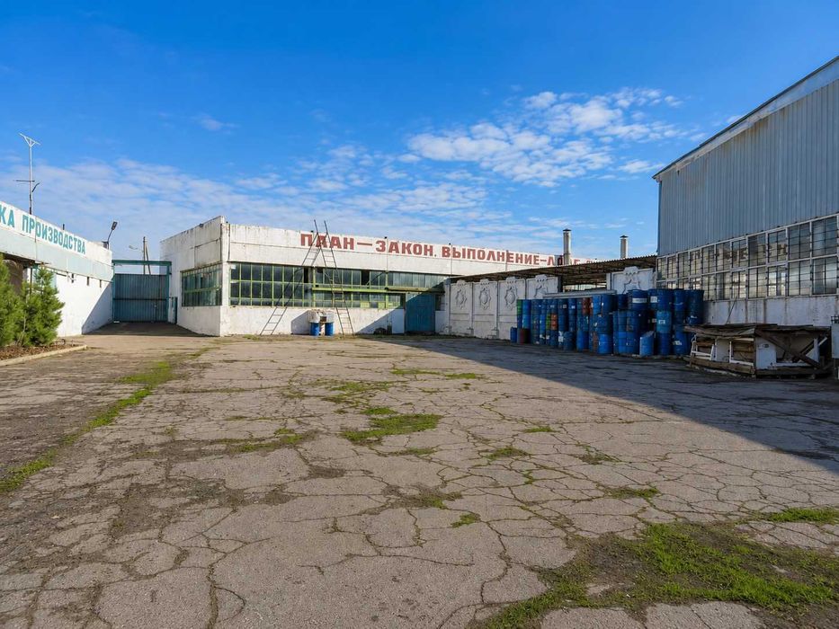 Нотурар кучмас мулк (цех, склад, офис, территория) сотилади
