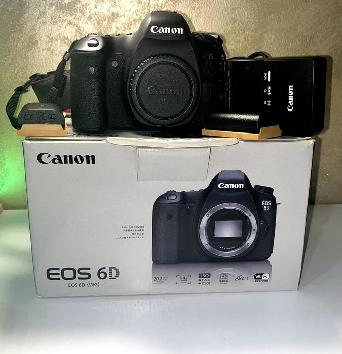 Pachet complet Canon 6D + 2 obiective + blitz Godox — cutii originale