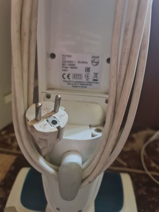 Vând aspirator Philips profesional