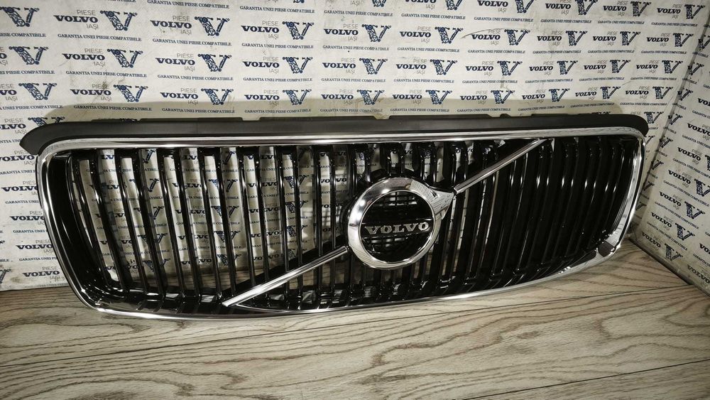 Grila Originala OEM Volvo XC90 II 2015 - 2021 31425020 impecabila
