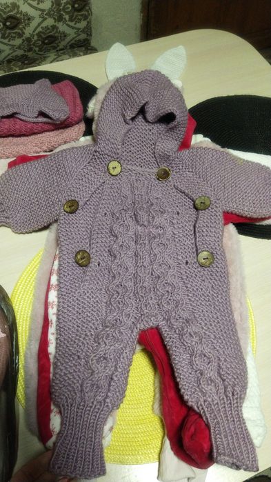 Продам детские комбинезоны