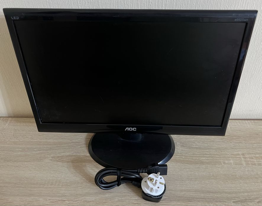 Монитор AOC e950Swn