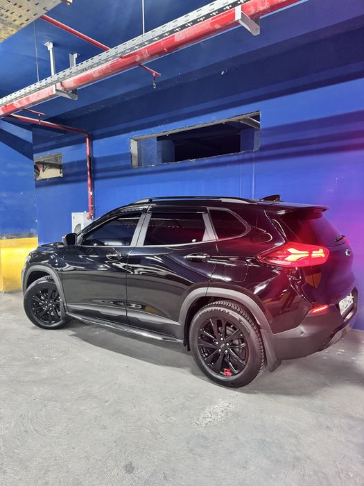 Tracker Redline 2025
