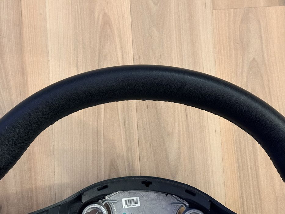 ПЕРФЕКТЕН! Волан Tesla Model 3/Y Фейслифт ОРИГИНАЛЕН!