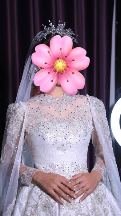 Келин куйлаклар 15 та ахволи яхши кур чикмаган тоза ювиб куйилган