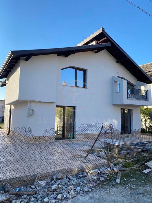 Продава се Къща в Пловдив, Център - 156 кв.м за 1571 €/кв.м - Снимка #3