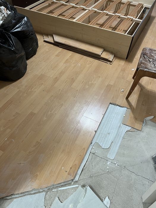 Отдам ламинат самовывоз