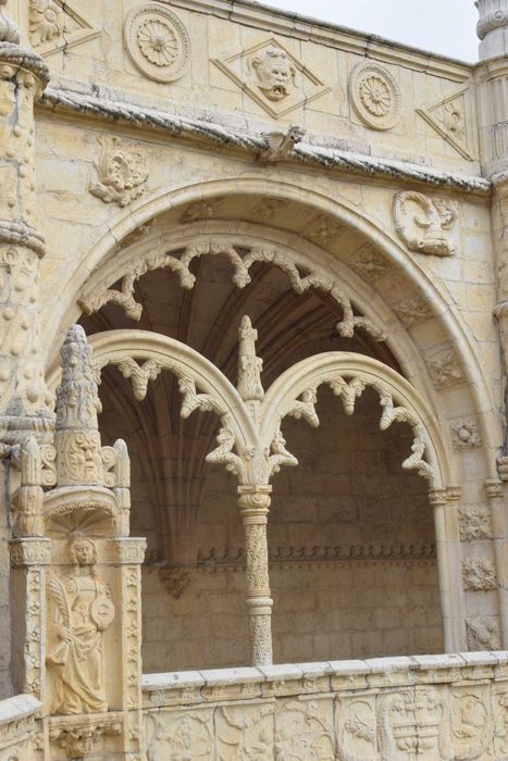 фотоапарат Nikon D3300, цял комплект с дефект на обектив